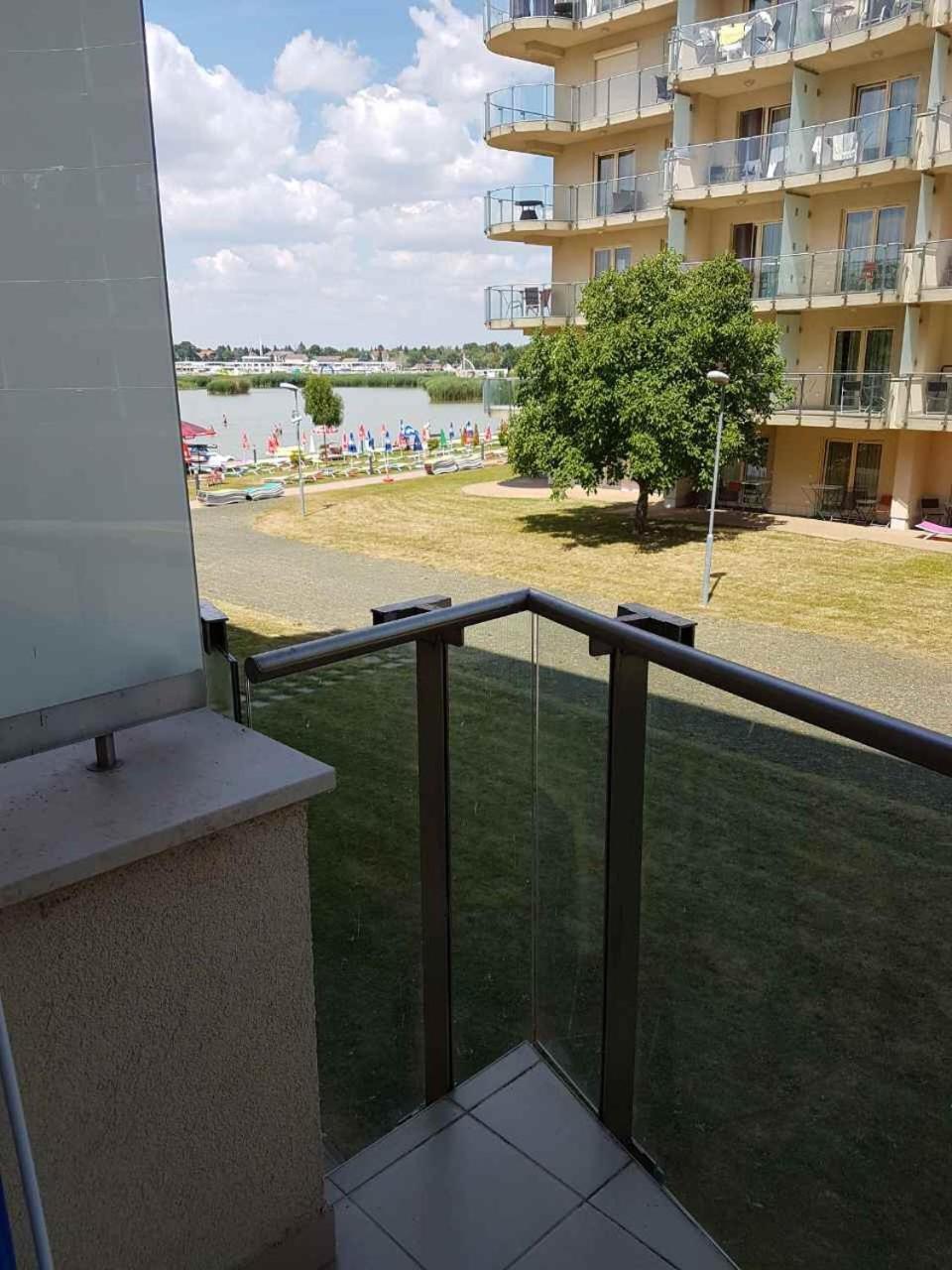 Lake And Spa Apartman Веленце Екстериор снимка